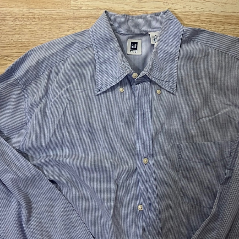 Men’s Gap Factory Store button down shirt size XL